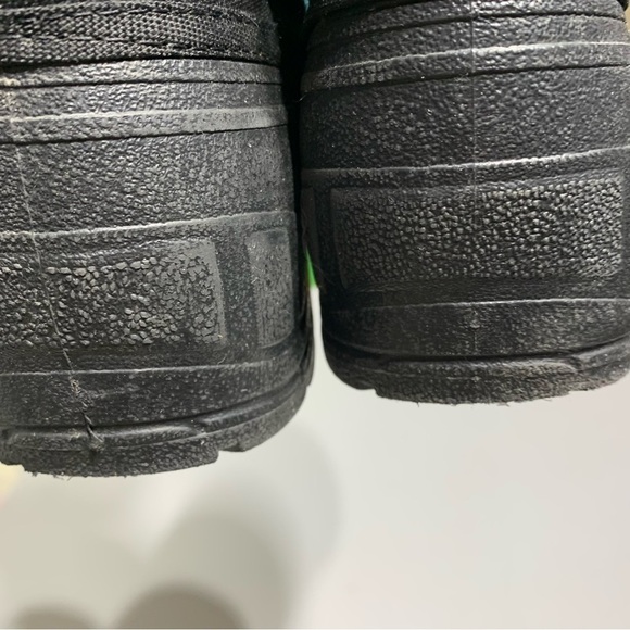 CANADIANA Girls size 7 winter boots - Picture 2 of 5